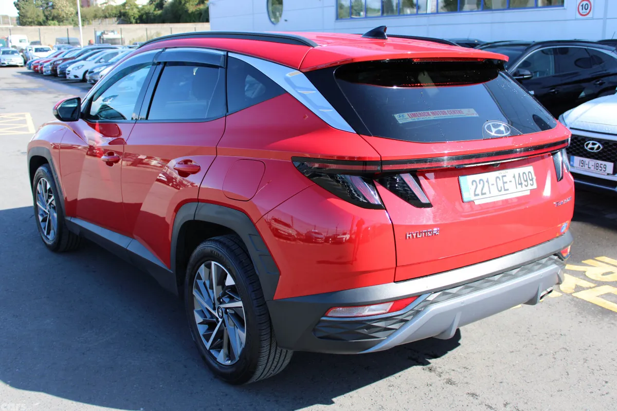 Hyundai Tucson SUV, Diesel, 2022, Red