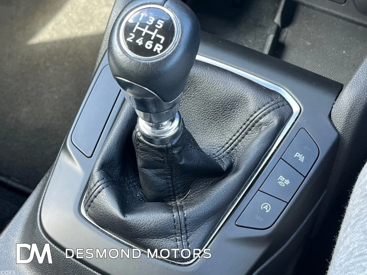 Ford Focus Hatchback, Petrol Hybrid, 2023, Grey