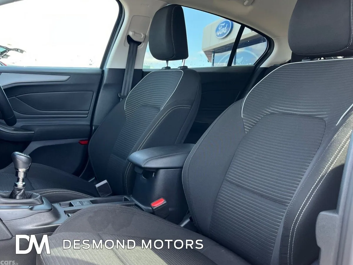 Ford Focus Hatchback, Petrol Hybrid, 2023, Grey