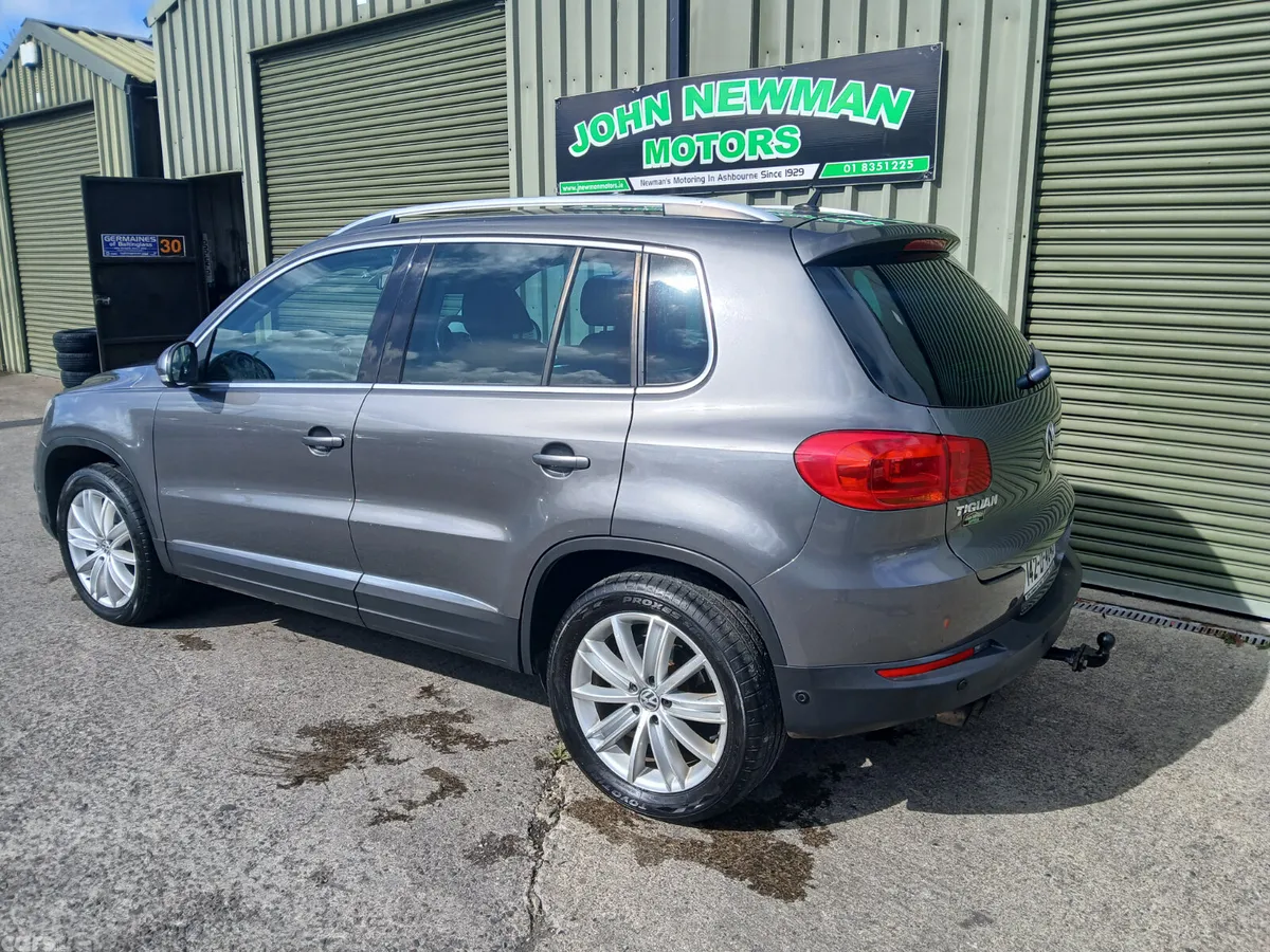 Volkswagen Tiguan SUV, Diesel, 2014, Grey