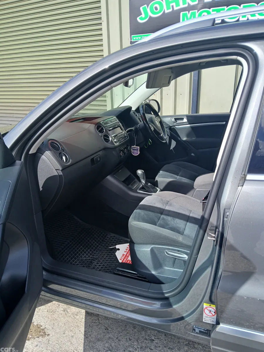 Volkswagen Tiguan SUV, Diesel, 2014, Grey