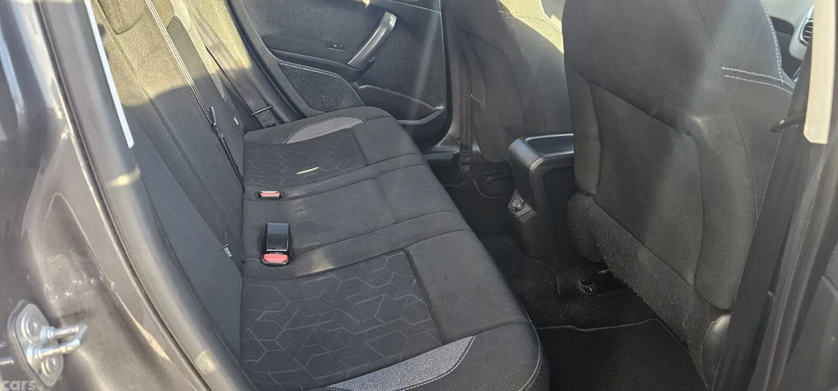 Peugeot 2008 Estate, Petrol, 2018, Grey