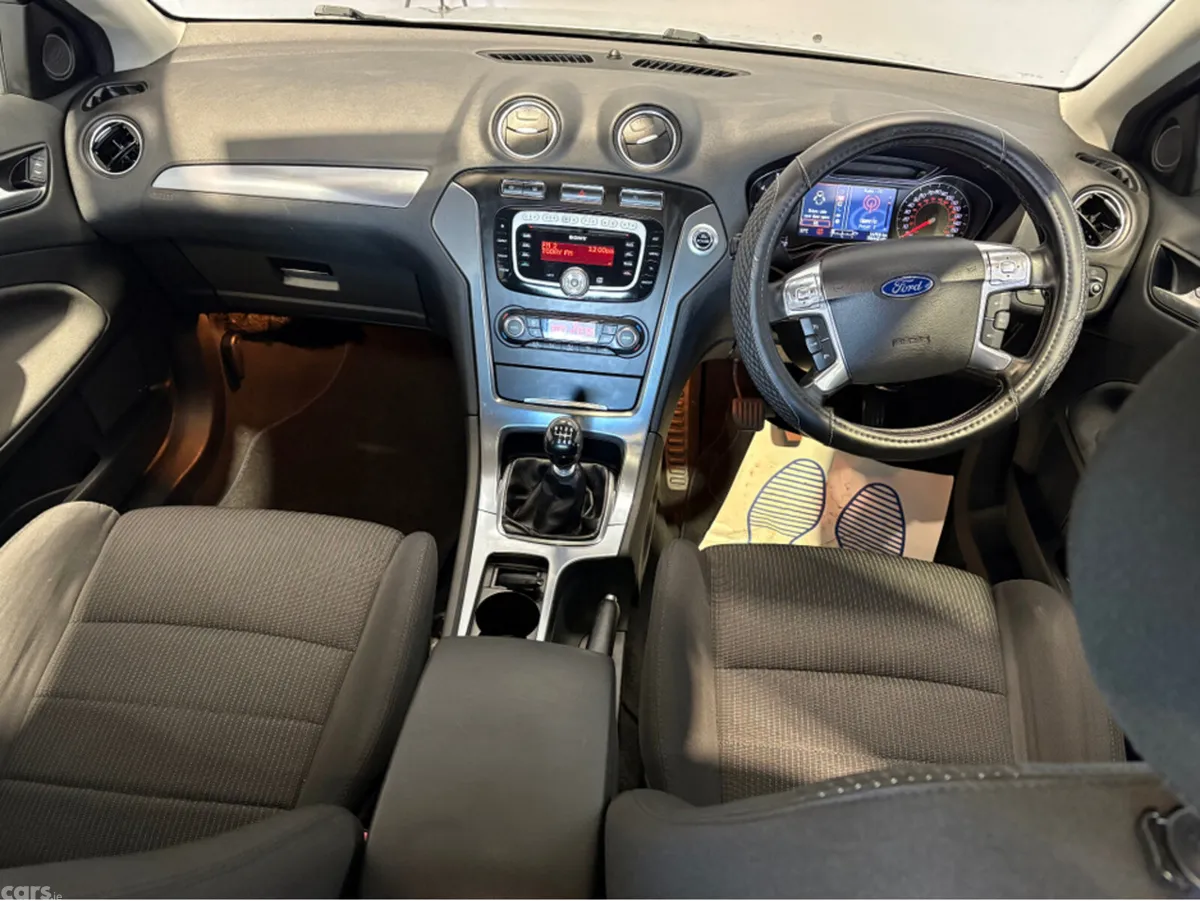 Ford Mondeo Hatchback, Diesel, 2012, Silver
