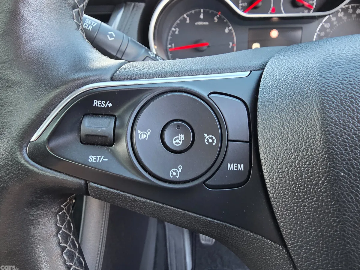 Opel Grandland X Hatchback, Diesel, 2020, Grey