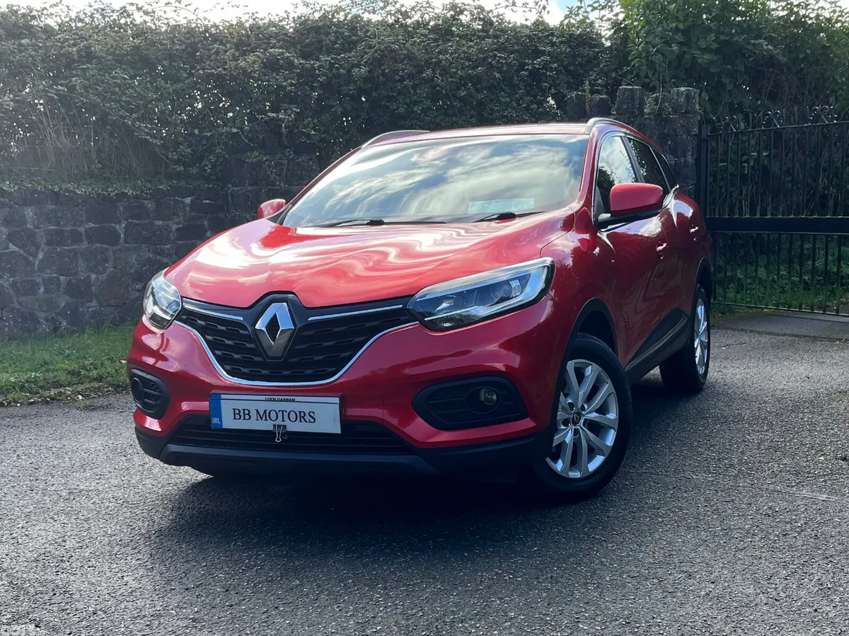Renault Kadjar SUV, Petrol, 2019, Red