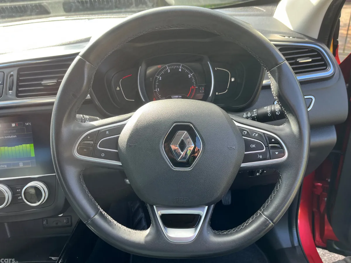 Renault Kadjar SUV, Petrol, 2019, Red