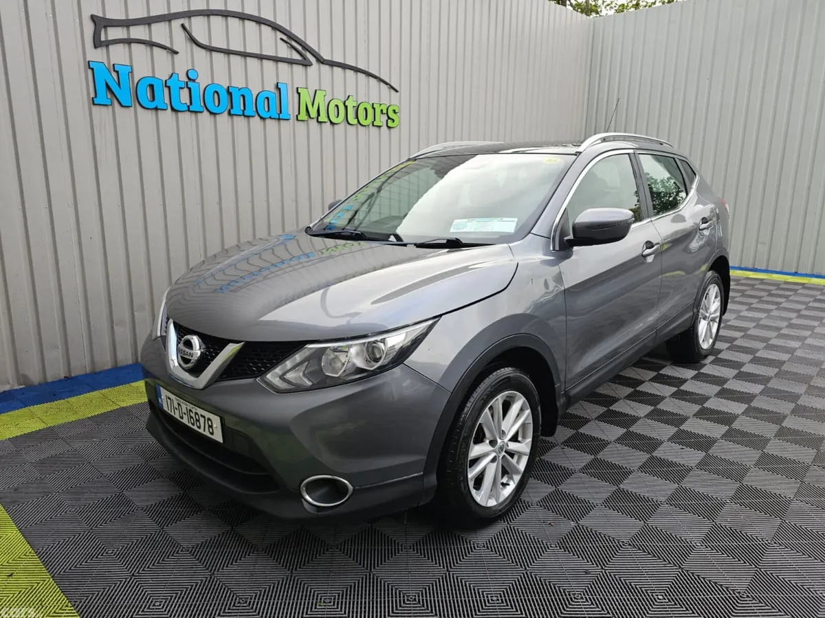 Nissan Qashqai SUV, Diesel, 2017, Grey