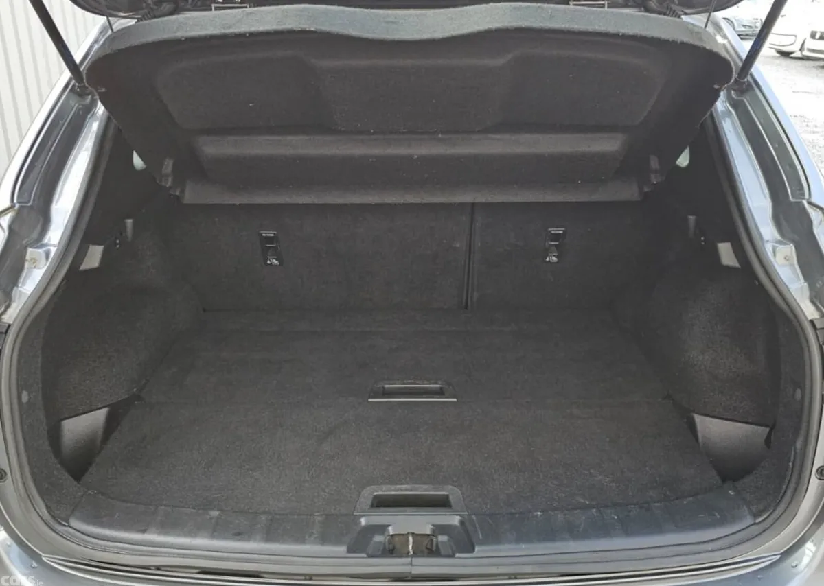 Nissan Qashqai SUV, Diesel, 2017, Grey