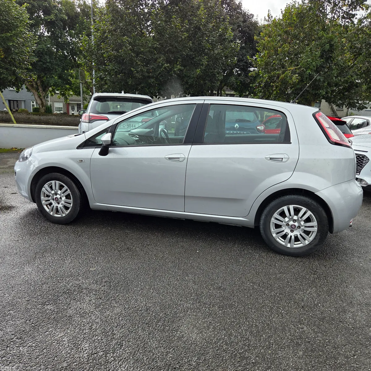 Fiat Punto Hatchback, Petrol, 2014, Grey