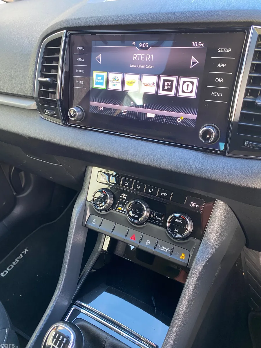 Skoda Karoq Estate/Jeep, Petrol, 2019, Grey