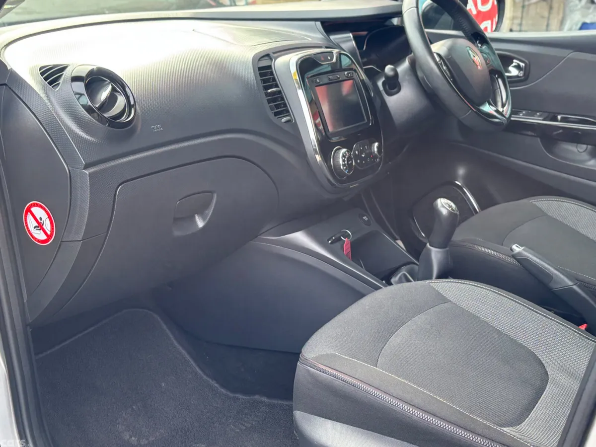 Renault Captur Hatchback, Diesel, 2014, Silver