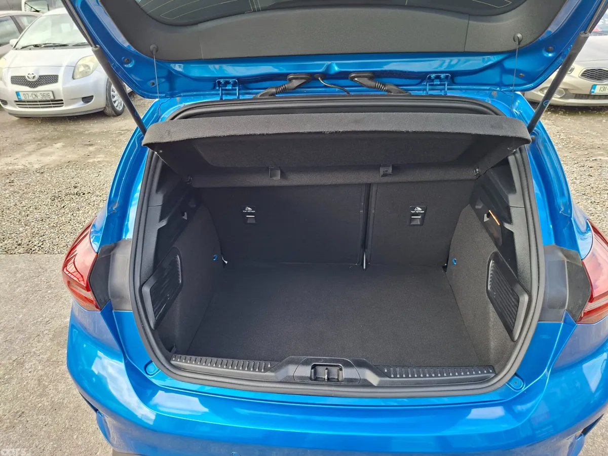 Ford Focus Hatchback, Petrol, 2022, Blue