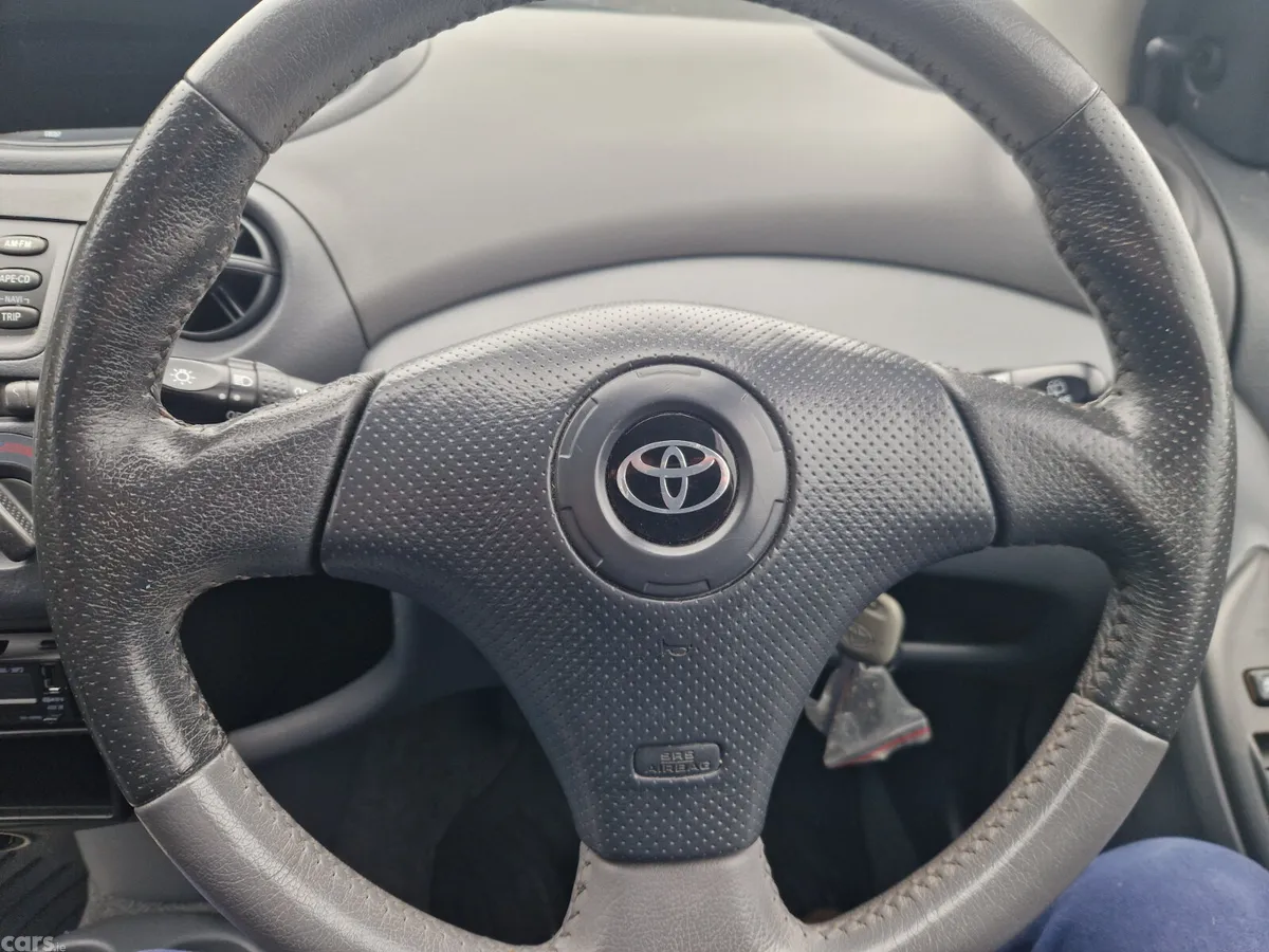 Toyota Yaris Hatchback, Petrol, 2002, Blue
