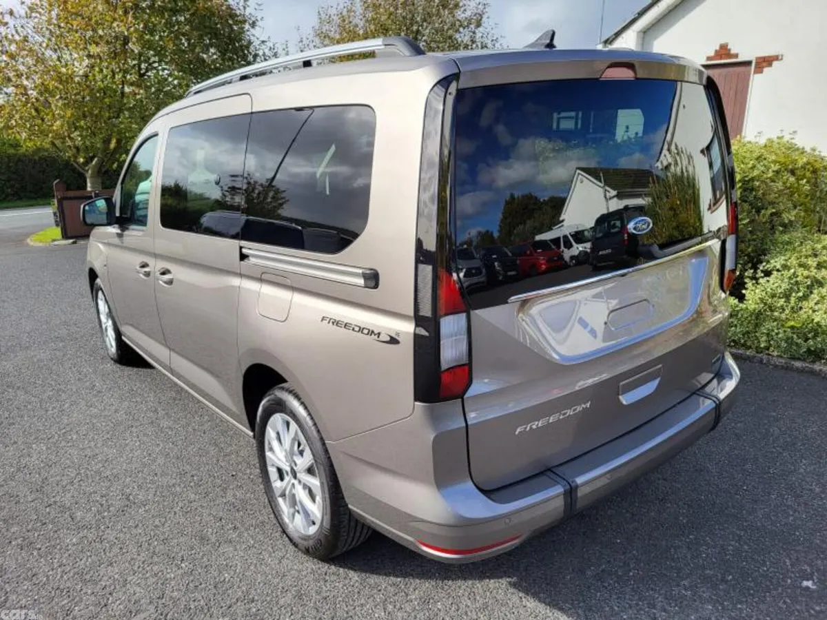 Ford Tourneo Connect MPV, Diesel, 2025, Gold