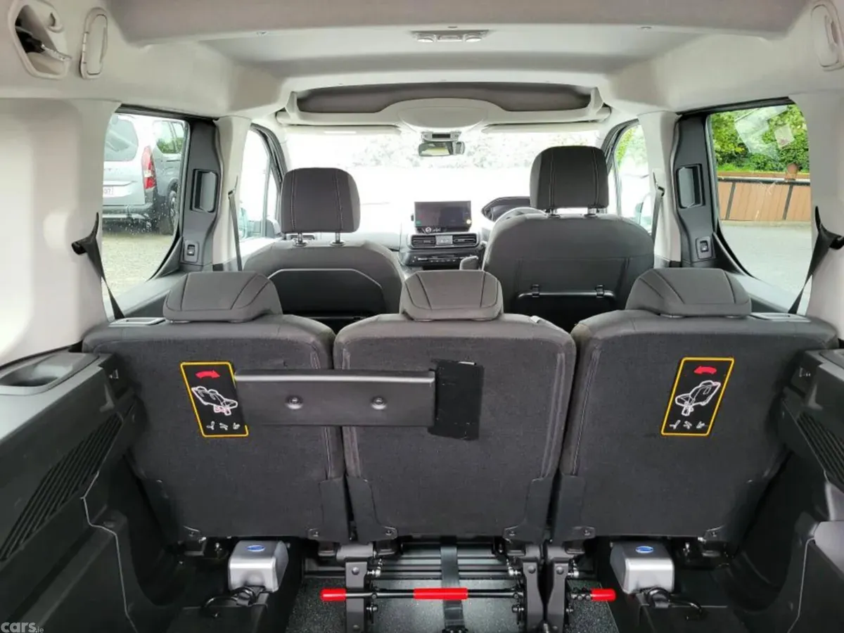 Peugeot Rifter MPV, Diesel, 2026, Black