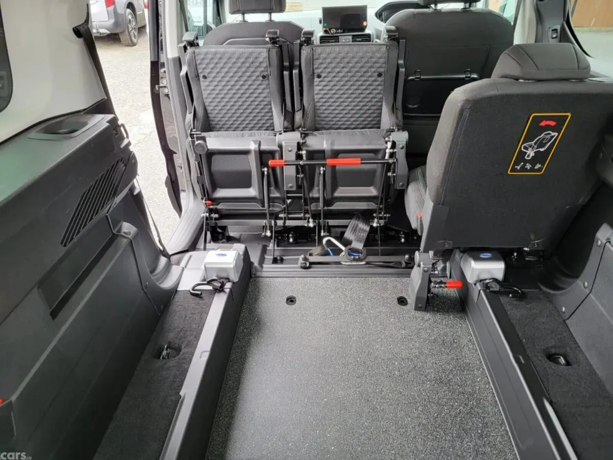 Peugeot Rifter MPV, Diesel, 2026, Black