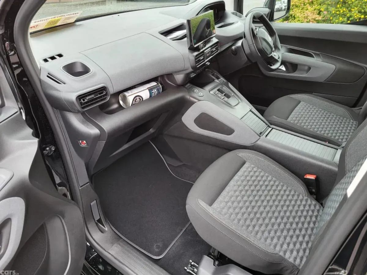 Peugeot Rifter MPV, Diesel, 2026, Black