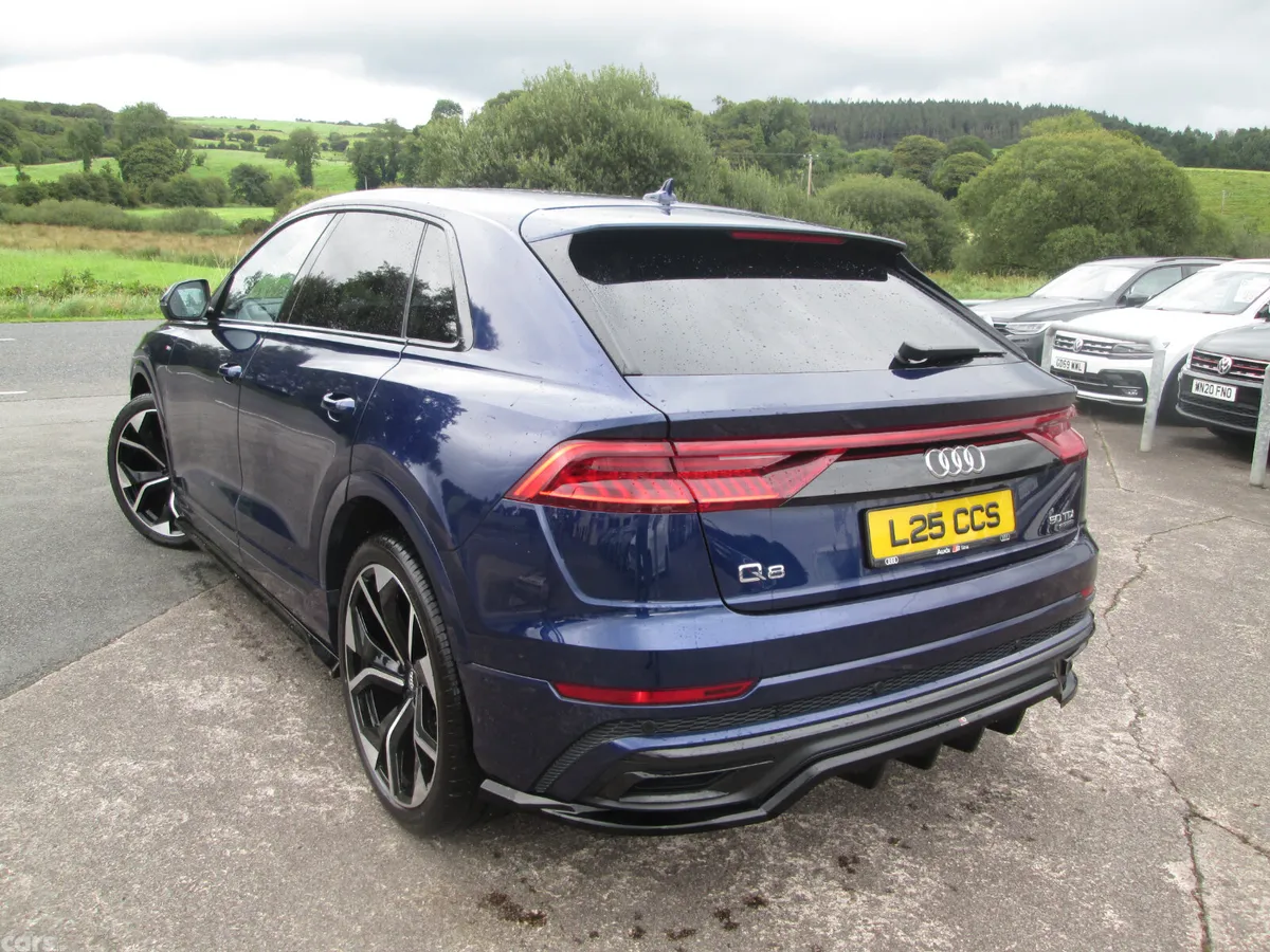 Audi Q8 SUV, Diesel Hybrid, 2021, Blue