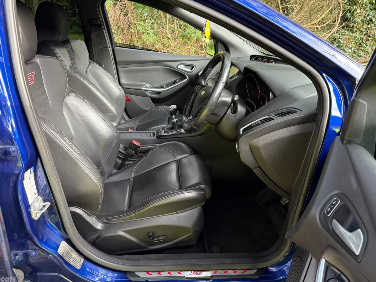 Ford Focus Hatchback, Diesel, 2015, Blue