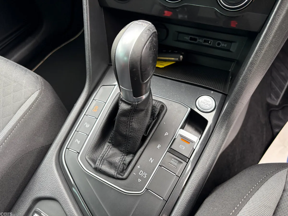 Volkswagen Tiguan SUV, Petrol, 2019, Black
