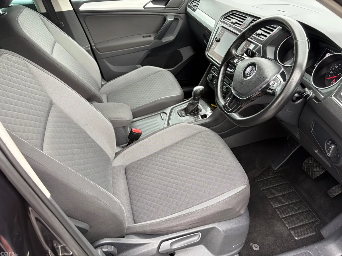 Volkswagen Tiguan SUV, Petrol, 2019, Black
