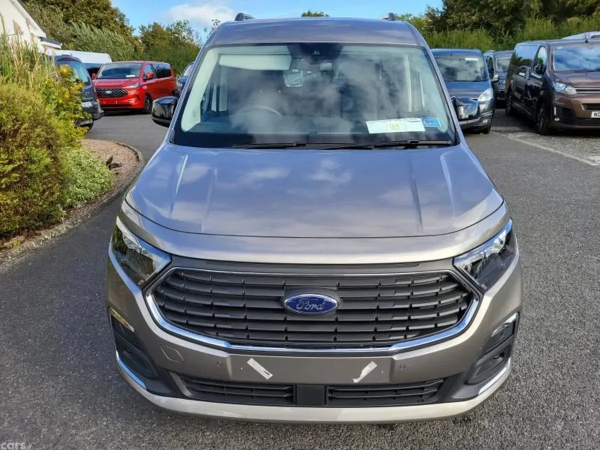 Ford Tourneo Connect MPV, Diesel, 2026, Gold