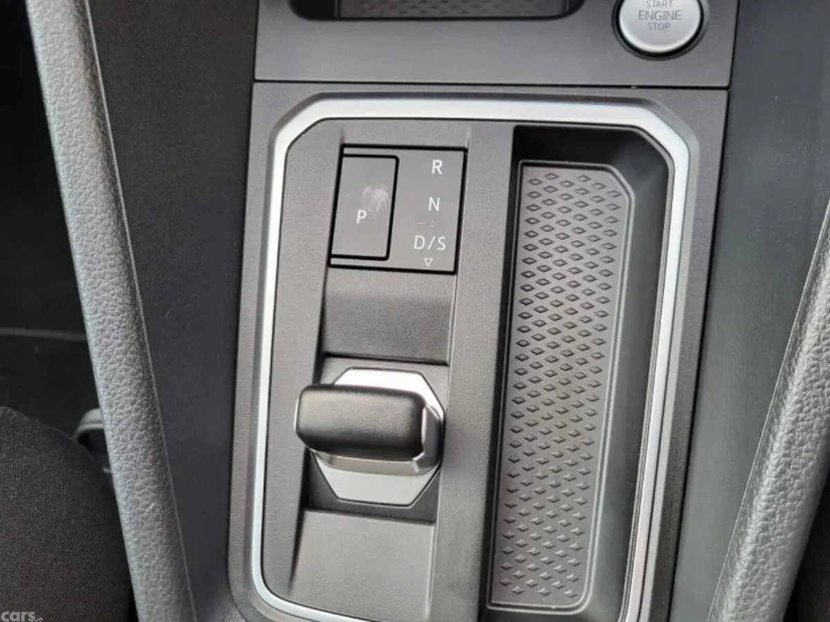 Ford Tourneo Connect MPV, Diesel, 2026, Gold
