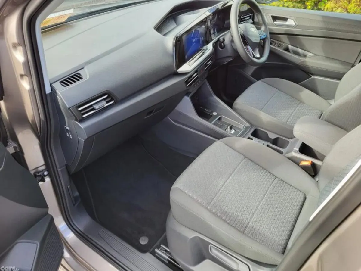 Ford Tourneo Connect MPV, Diesel, 2026, Gold