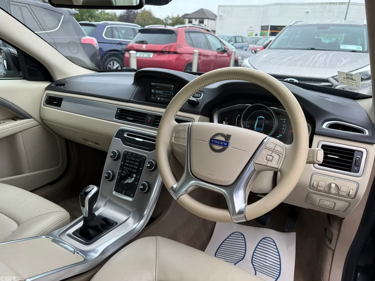Volvo S80 Saloon, Diesel, 2014, Black