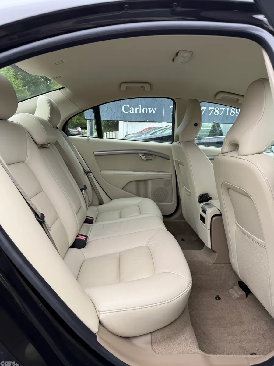 Volvo S80 Saloon, Diesel, 2014, Black