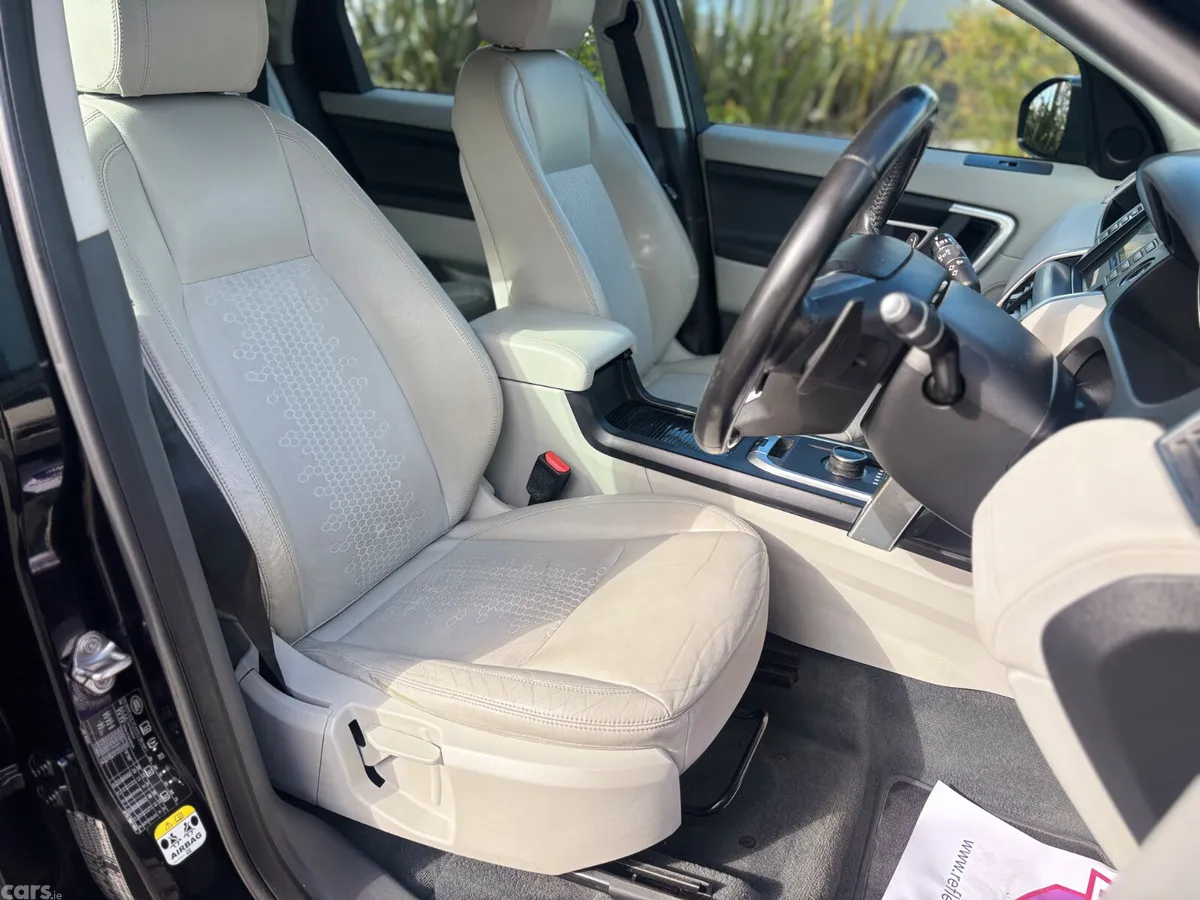 Land Rover Discovery Sport SUV, Diesel, 2018, Black