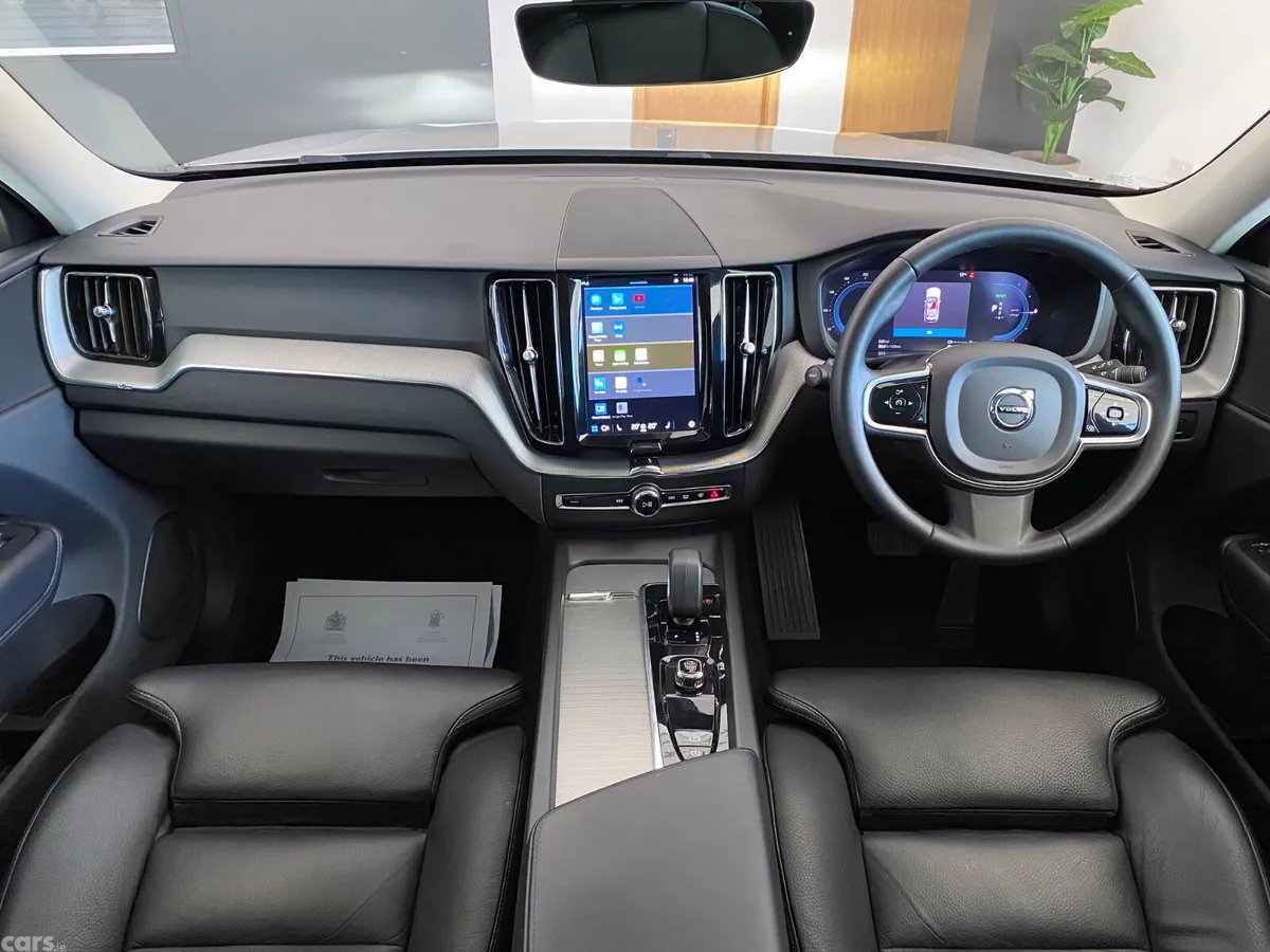 Volvo XC60 SUV, Petrol Plug-in Hybrid, 2023, Grey