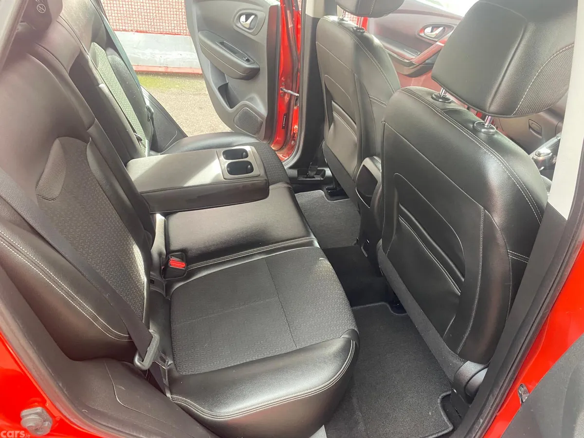 Renault Kadjar SUV, Diesel, 2016, Red