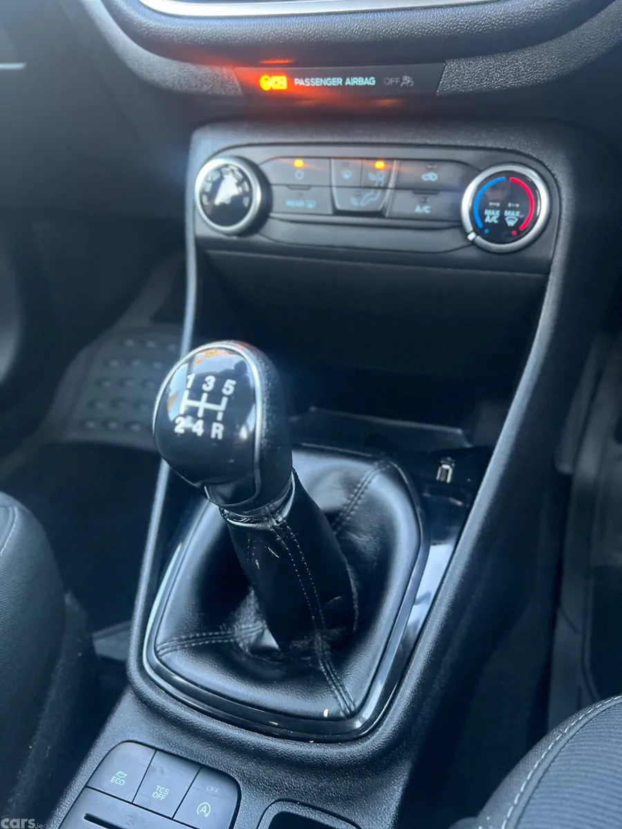 Ford Fiesta Hatchback, Petrol, 2019, Black