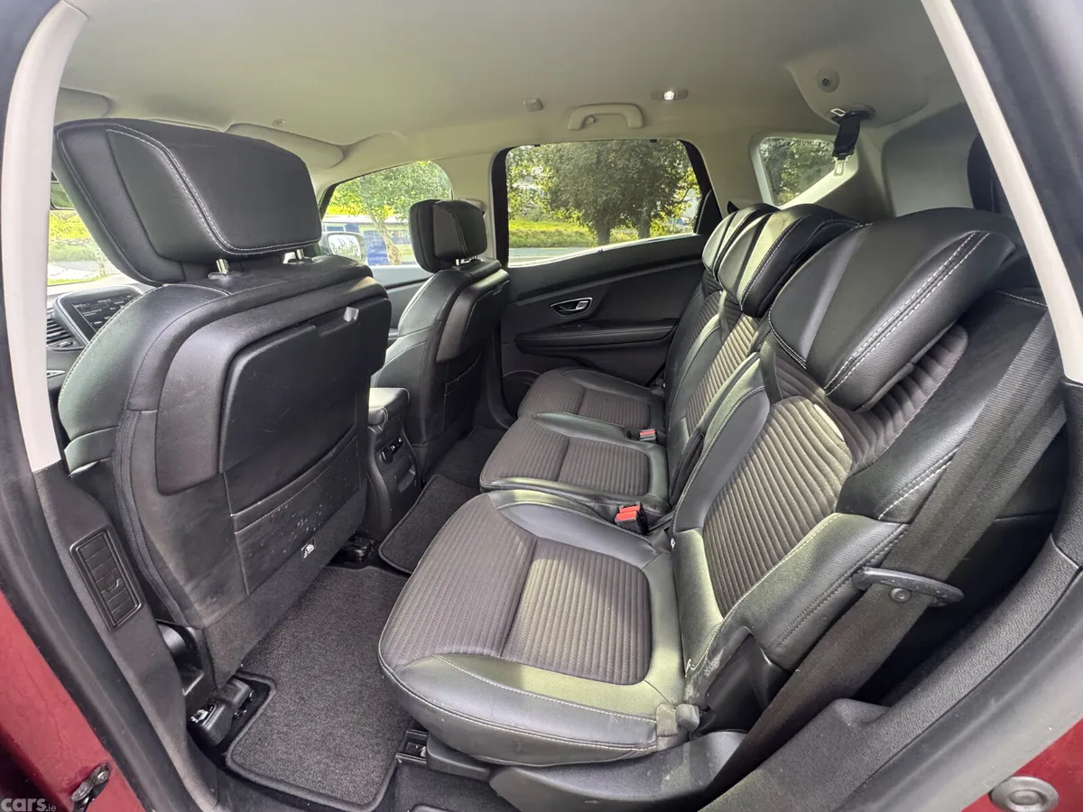 Renault Scenic MPV, Diesel, 2018, Red