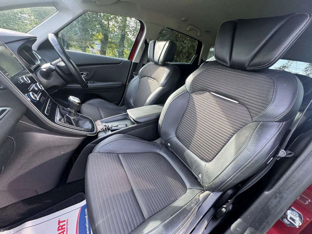 Renault Scenic MPV, Diesel, 2018, Red