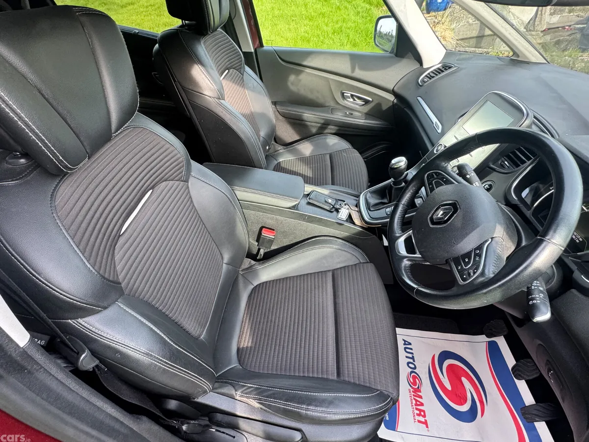 Renault Scenic MPV, Diesel, 2018, Red