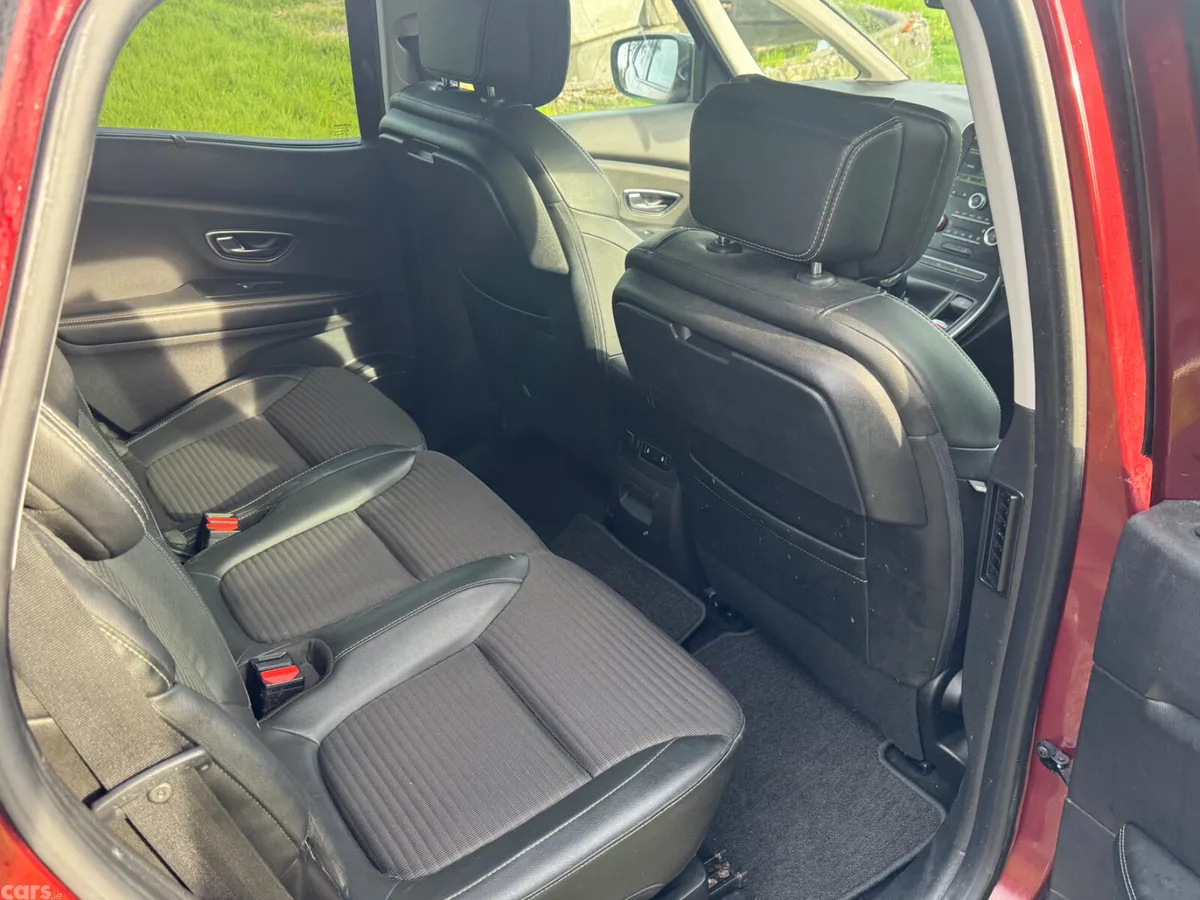 Renault Scenic MPV, Diesel, 2018, Red