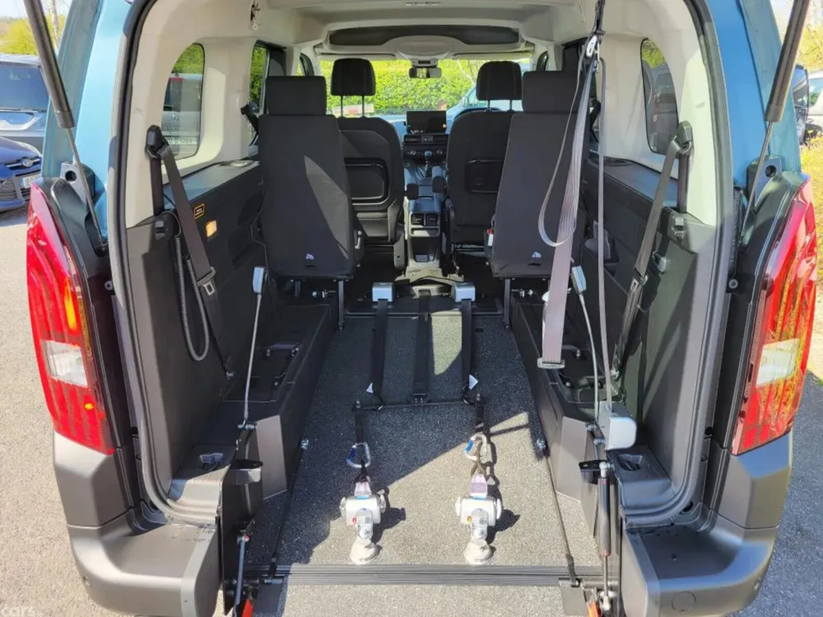 Peugeot Rifter MPV, Diesel, 2026, Blue