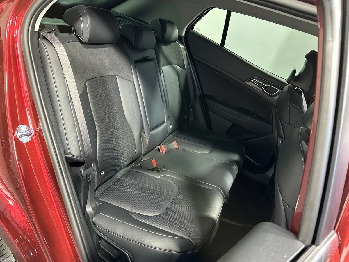 Kia Sportage SUV, Diesel Hybrid, 2026, Red