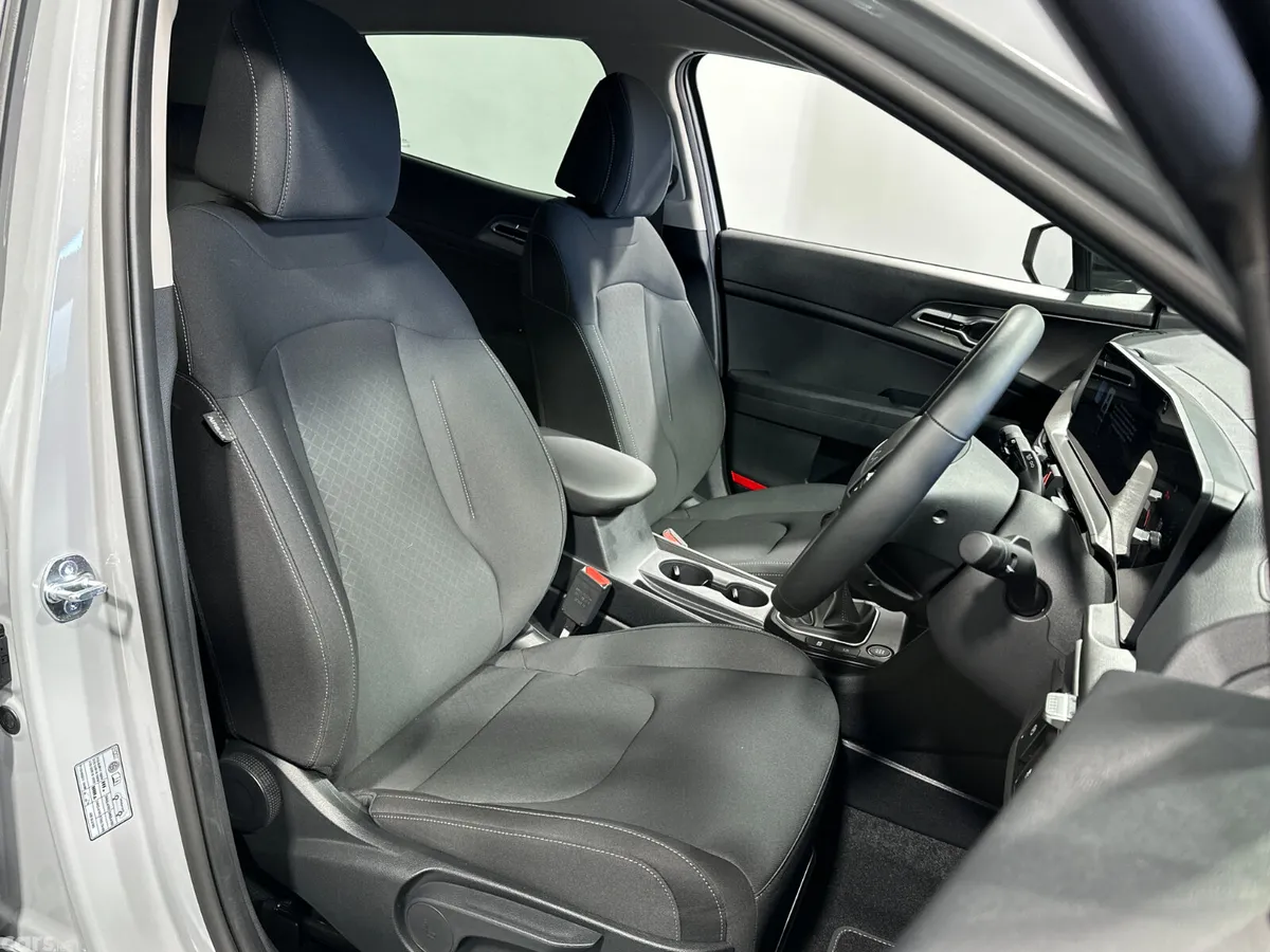 Kia Sportage SUV, Diesel Hybrid, 2026, Grey