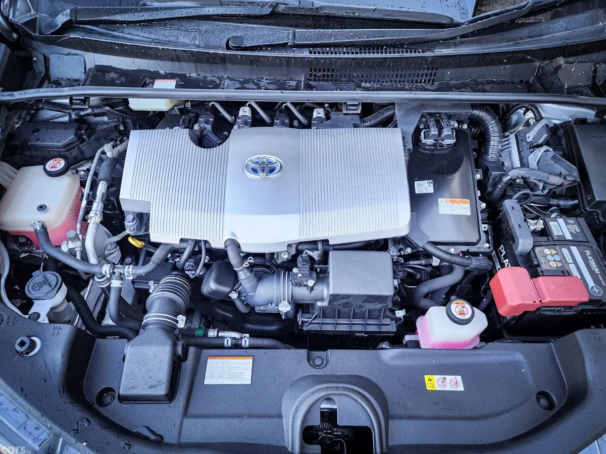 Toyota Prius Hatchback, Petrol, 2020, Silver