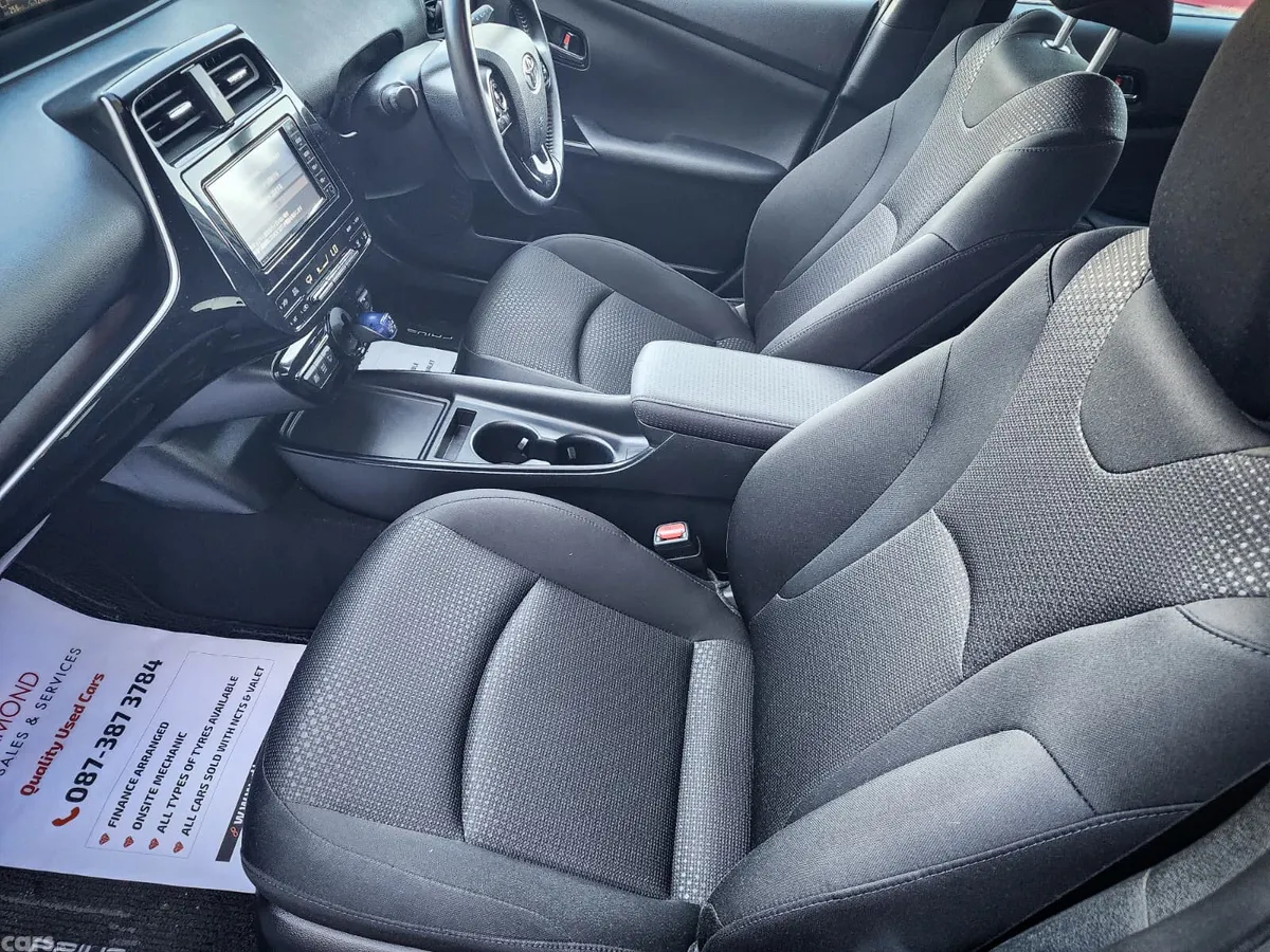 Toyota Prius Hatchback, Petrol, 2020, Silver