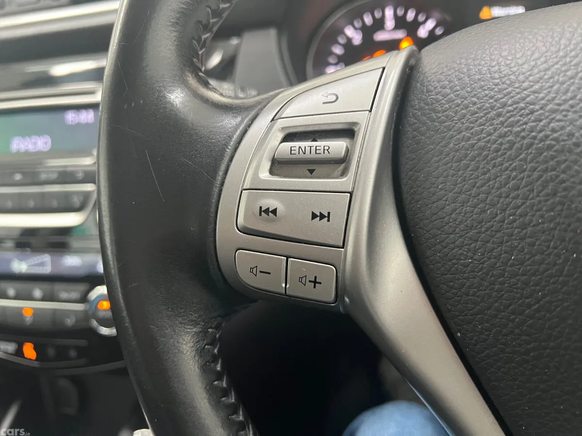 Nissan Qashqai SUV, Diesel, 2017, Blue