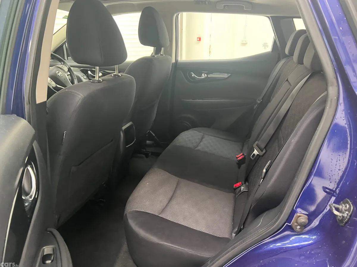 Nissan Qashqai SUV, Diesel, 2017, Blue