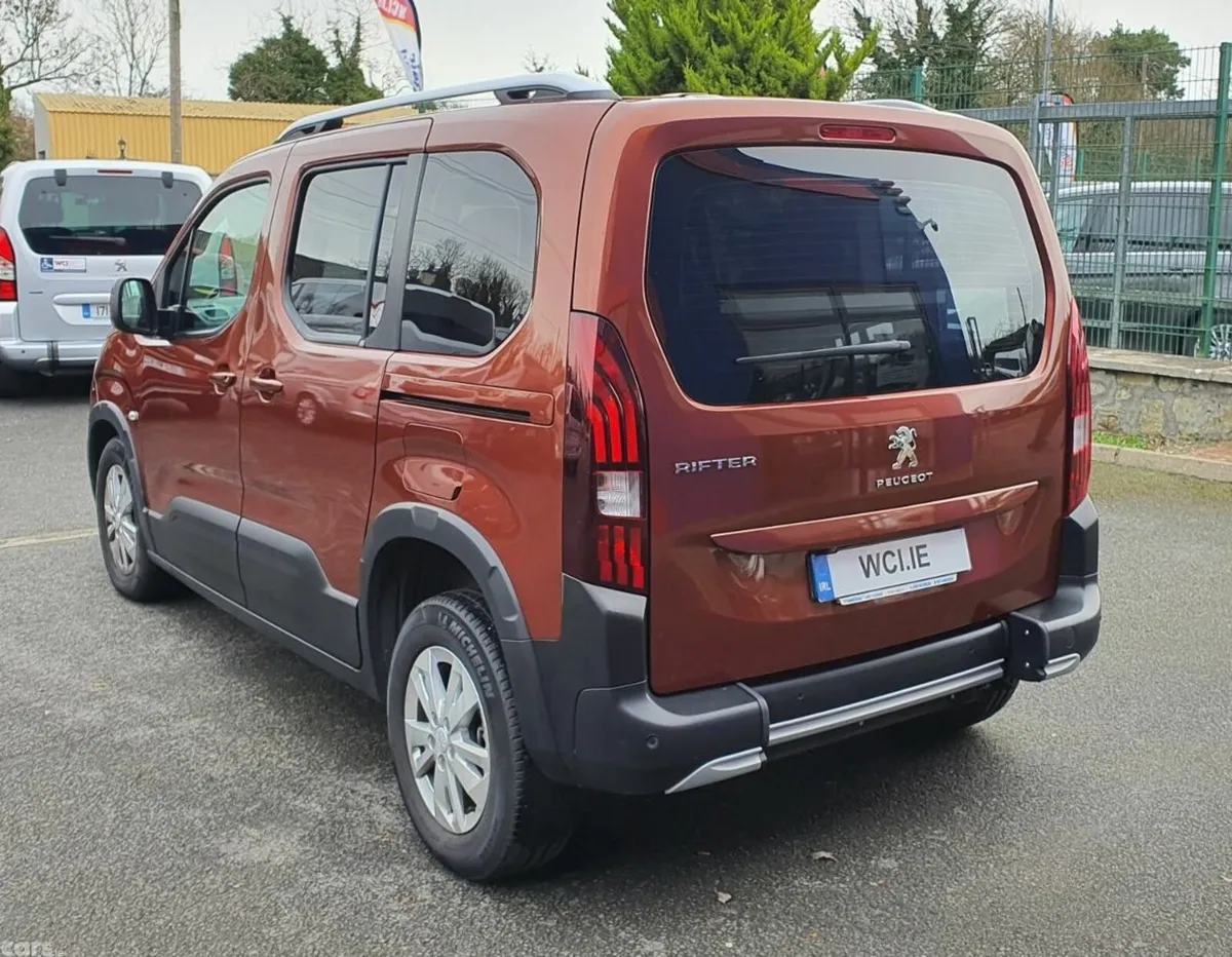 Peugeot Rifter MPV, Diesel, 2021, Brown