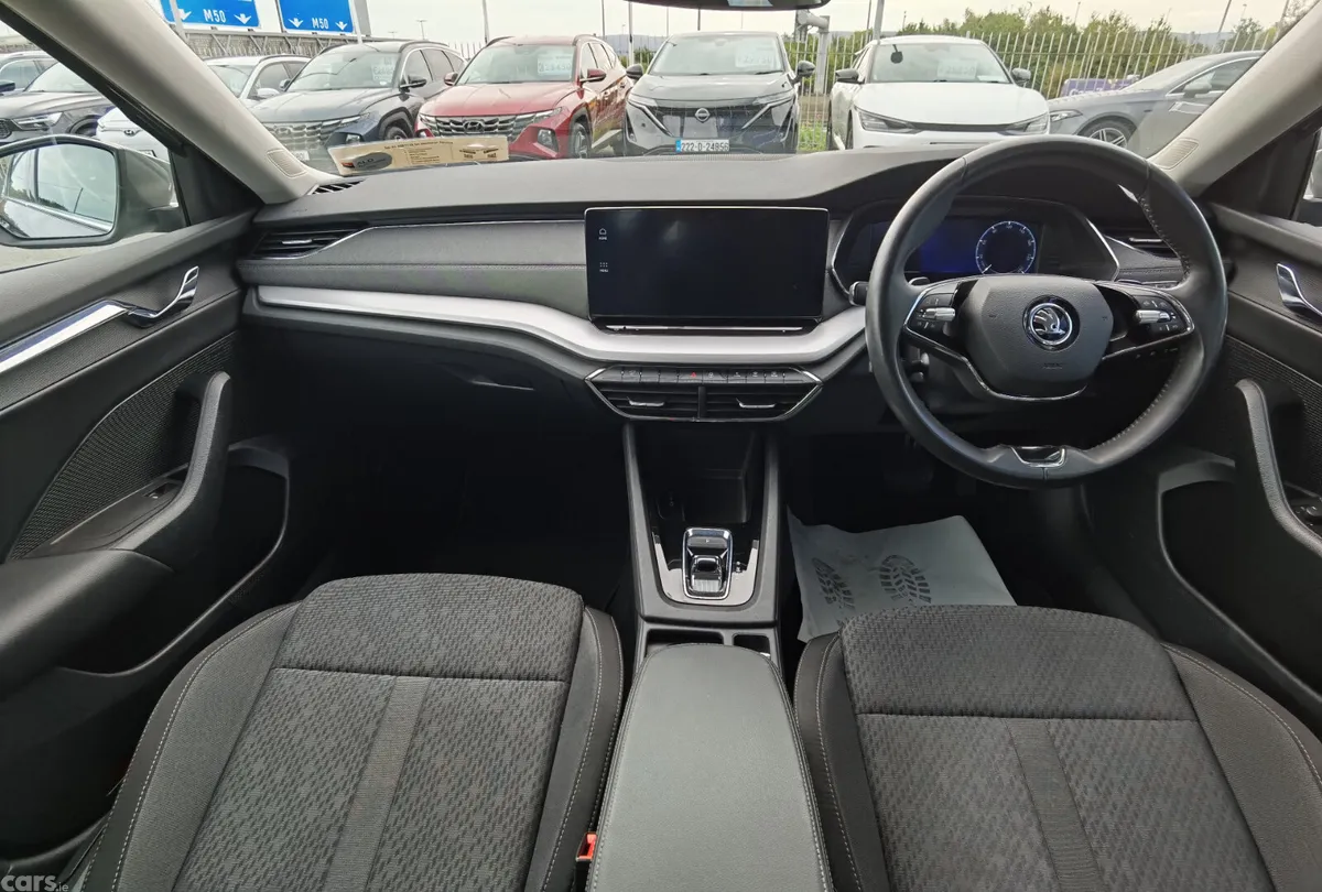 Skoda Octavia Estate, Diesel, 2022, Grey
