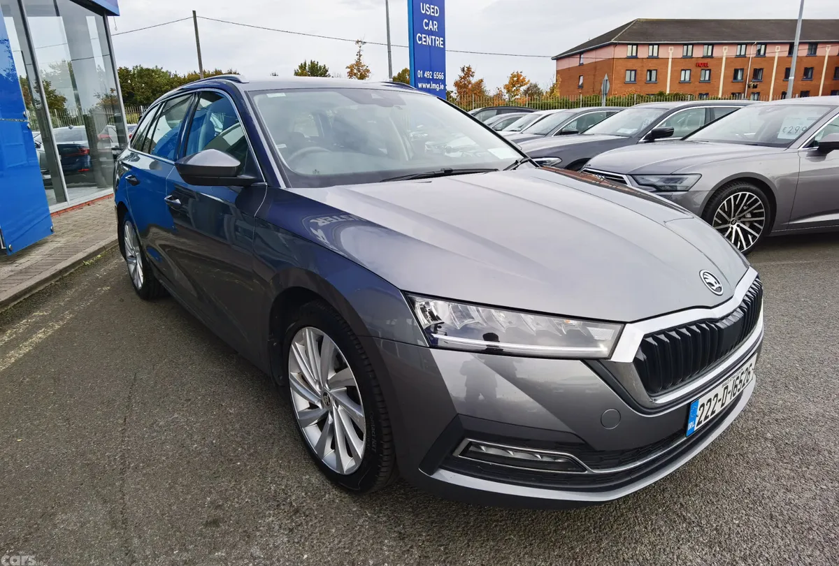 Skoda Octavia Estate, Diesel, 2022, Grey