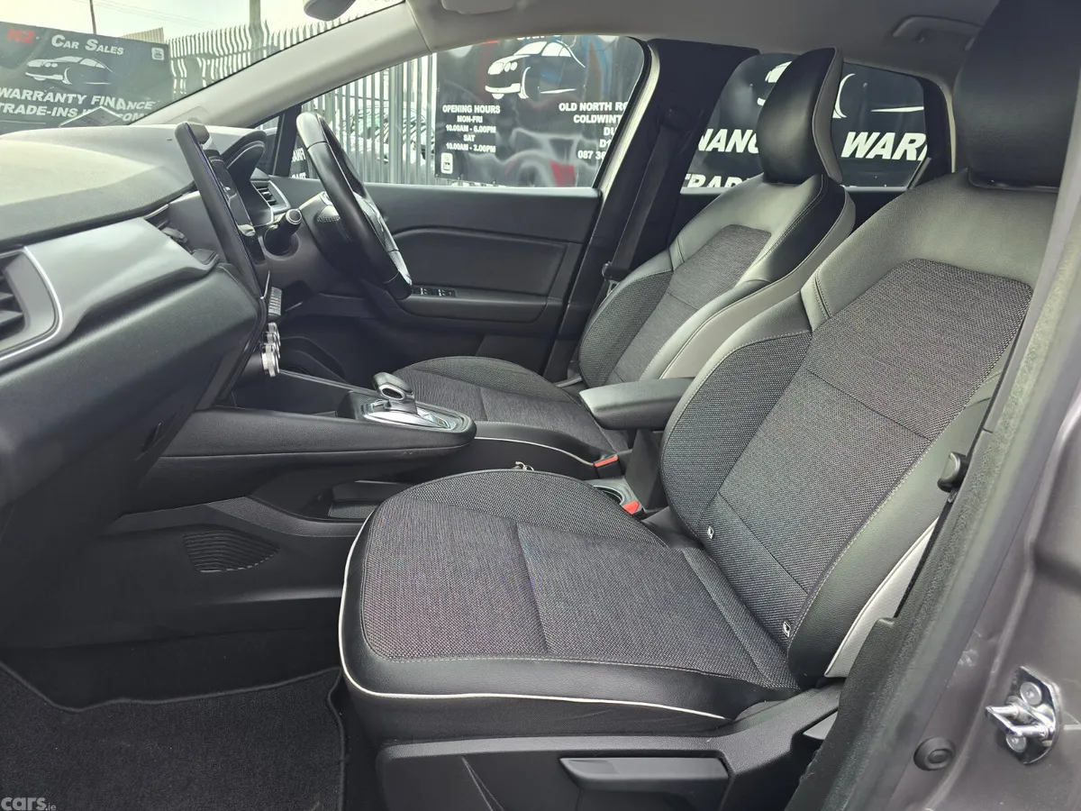 Renault Captur Hatchback, Petrol Plug-in Hybrid, 2021, Grey