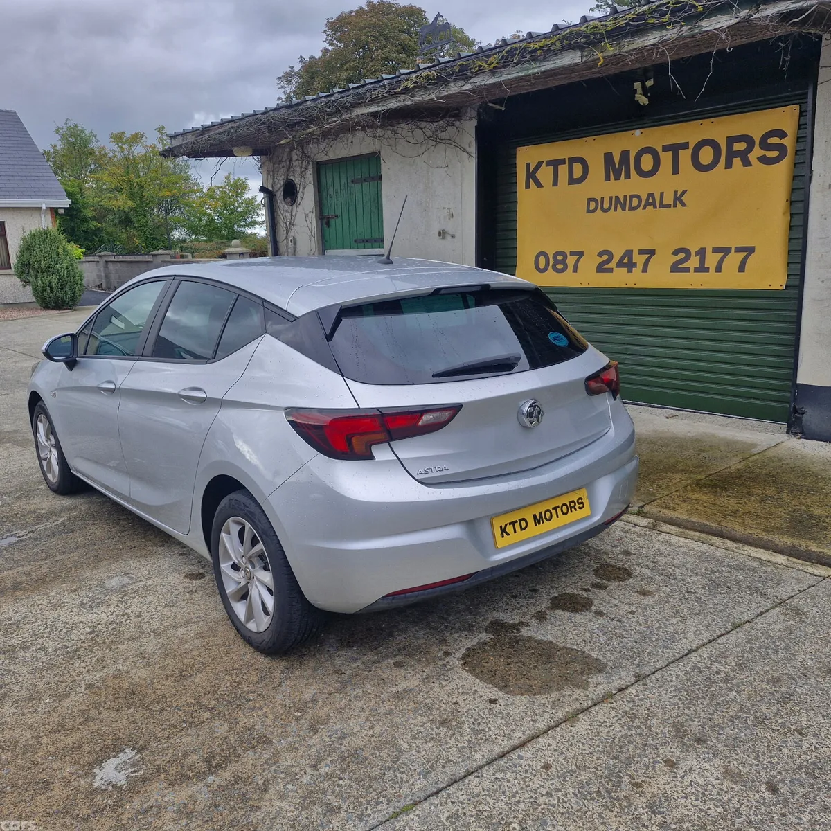Vauxhall Astra Hatchback, Diesel, 2020, Silver